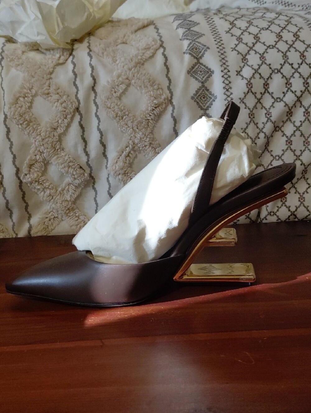 Fendi Brown Leather Slingback Pumps with Gold Heel - Picture 2 of 8